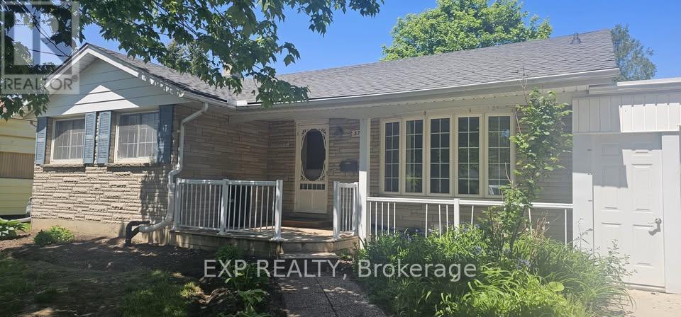 370 Greenbrook Drive, Kitchener, ON - Outdoor