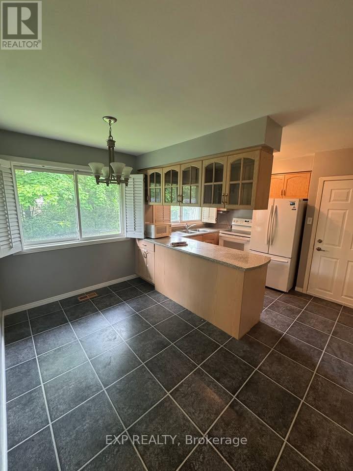 370 Greenbrook Drive, Kitchener, ON - Indoor Photo Showing Other Room