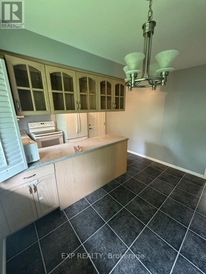 370 Greenbrook Drive, Kitchener, ON - Indoor Photo Showing Other Room