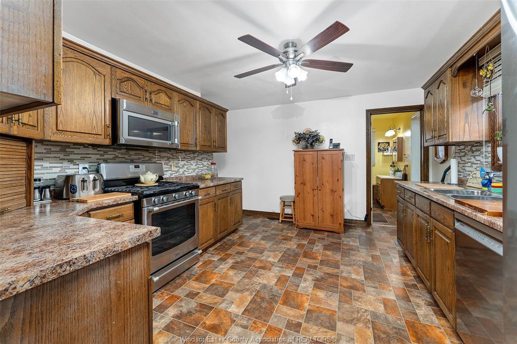 583 Wallace, Windsor, ON