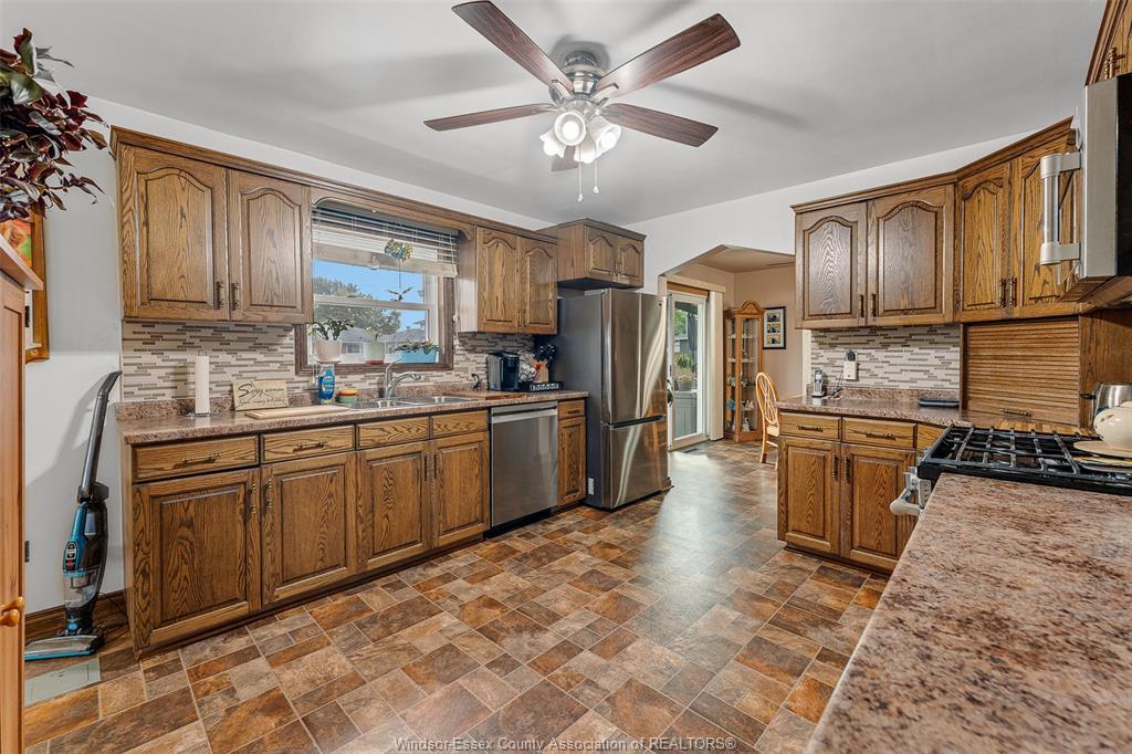 583 Wallace, Windsor, ON