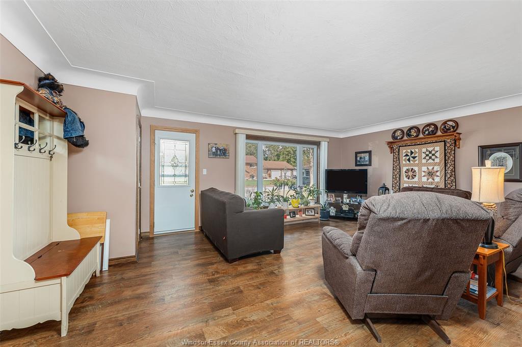 583 Wallace, Windsor, ON