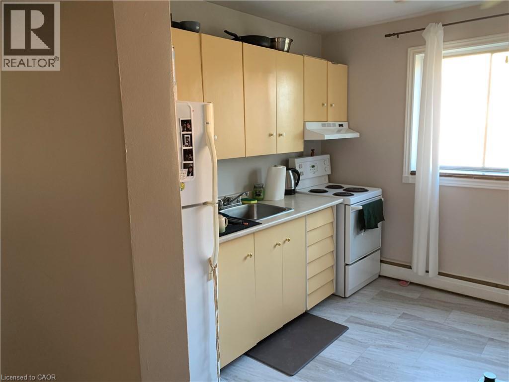 42 Hilltop Drive Unit# 6, Cambridge, ON - Indoor Photo Showing Kitchen