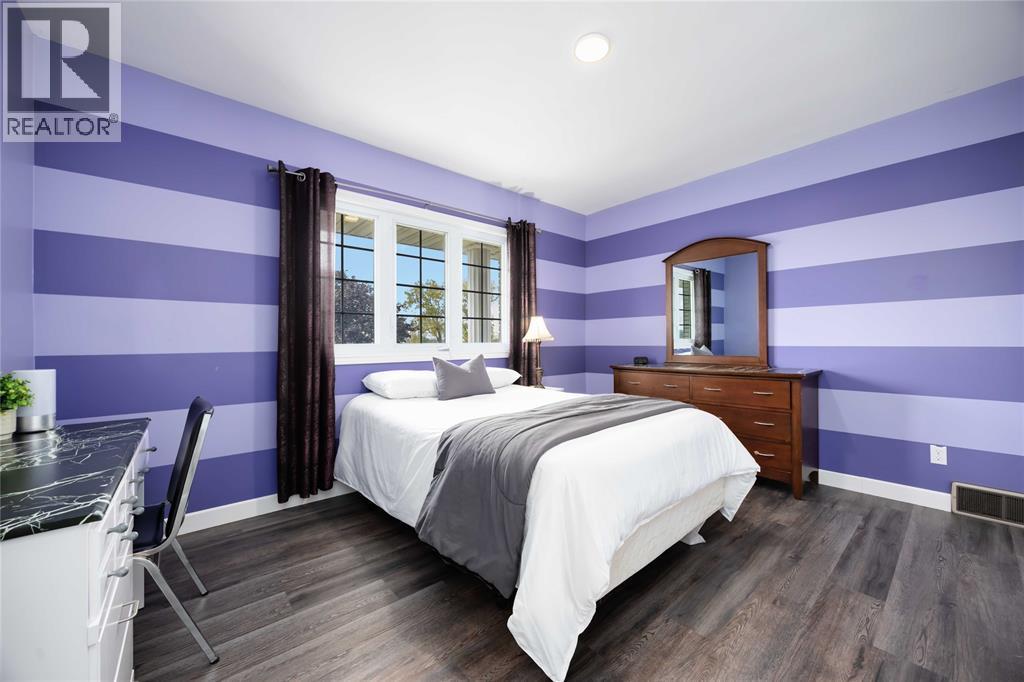 1804 Huffs Corners Road, Dawn-Euphemia, ON - Indoor Photo Showing Bedroom