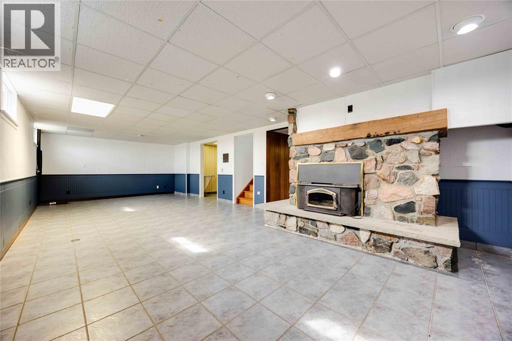 1804 Huffs Corners Road, Dawn-Euphemia, ON - Indoor With Fireplace