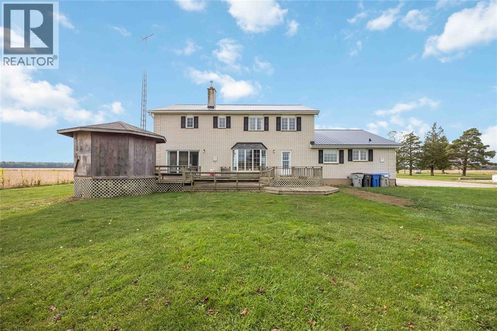 1804 Huffs Corners Road, Dawn-Euphemia, ON - Outdoor With Deck Patio Veranda