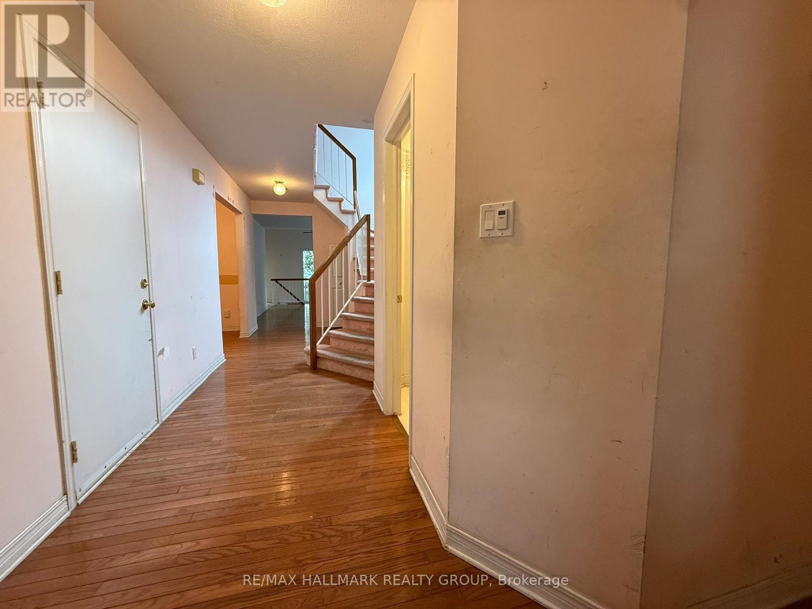 195 Blackdome Crescent, Ottawa, ON - Indoor Photo Showing Other Room