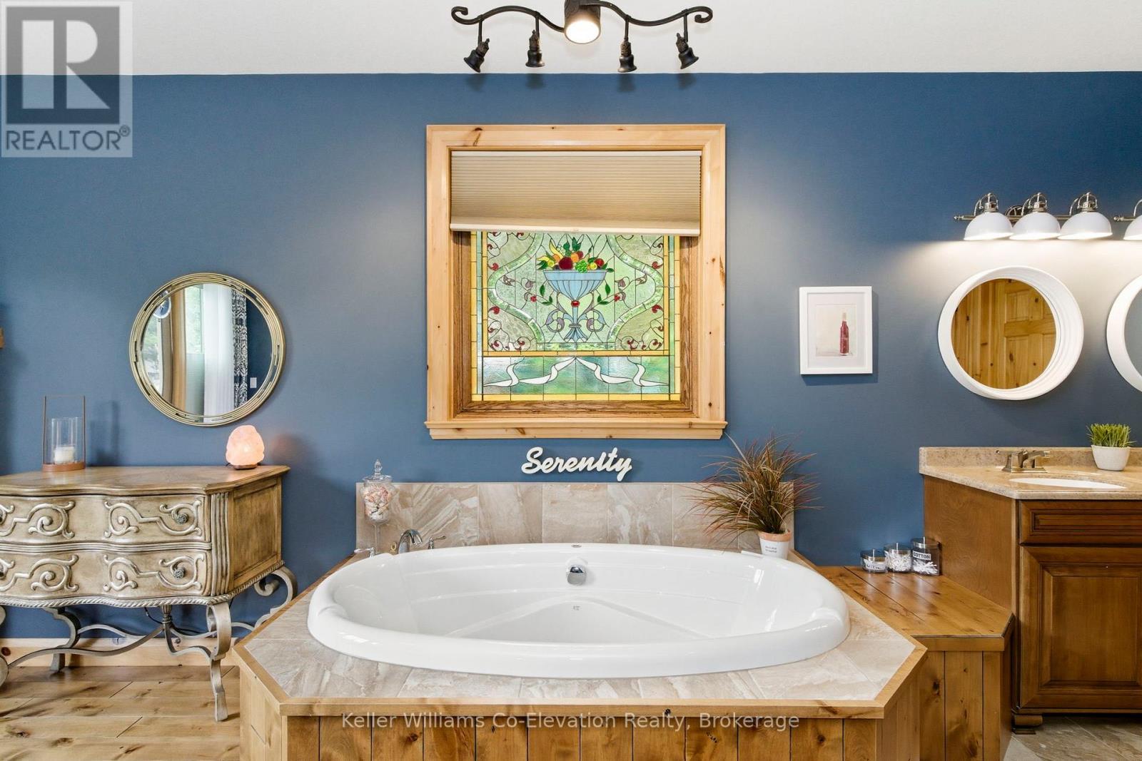 15 Rue De Parc, Tiny, ON - Indoor Photo Showing Bathroom