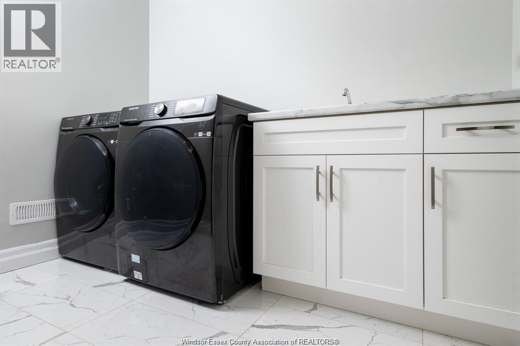 310 Blake, Belle River, ON - Indoor Photo Showing Laundry Room