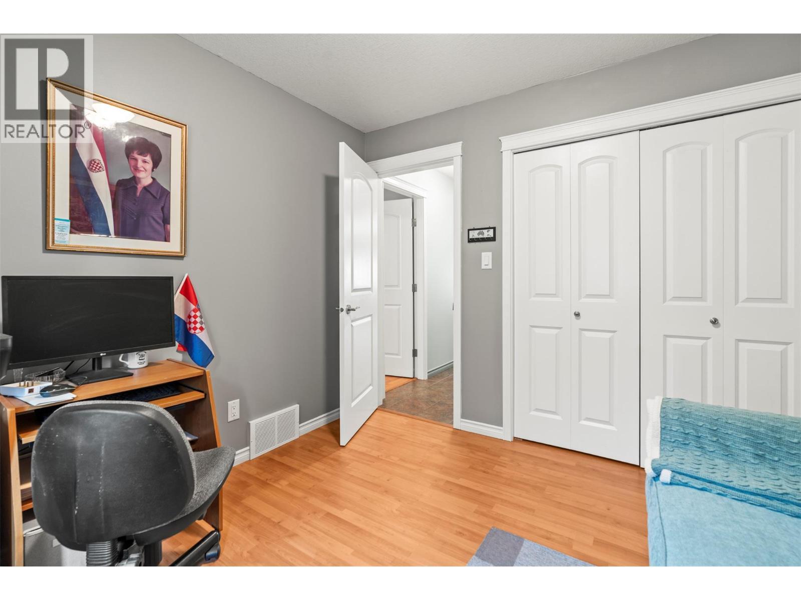 7775 Chew Road, Vernon, BC - Indoor Photo Showing Office