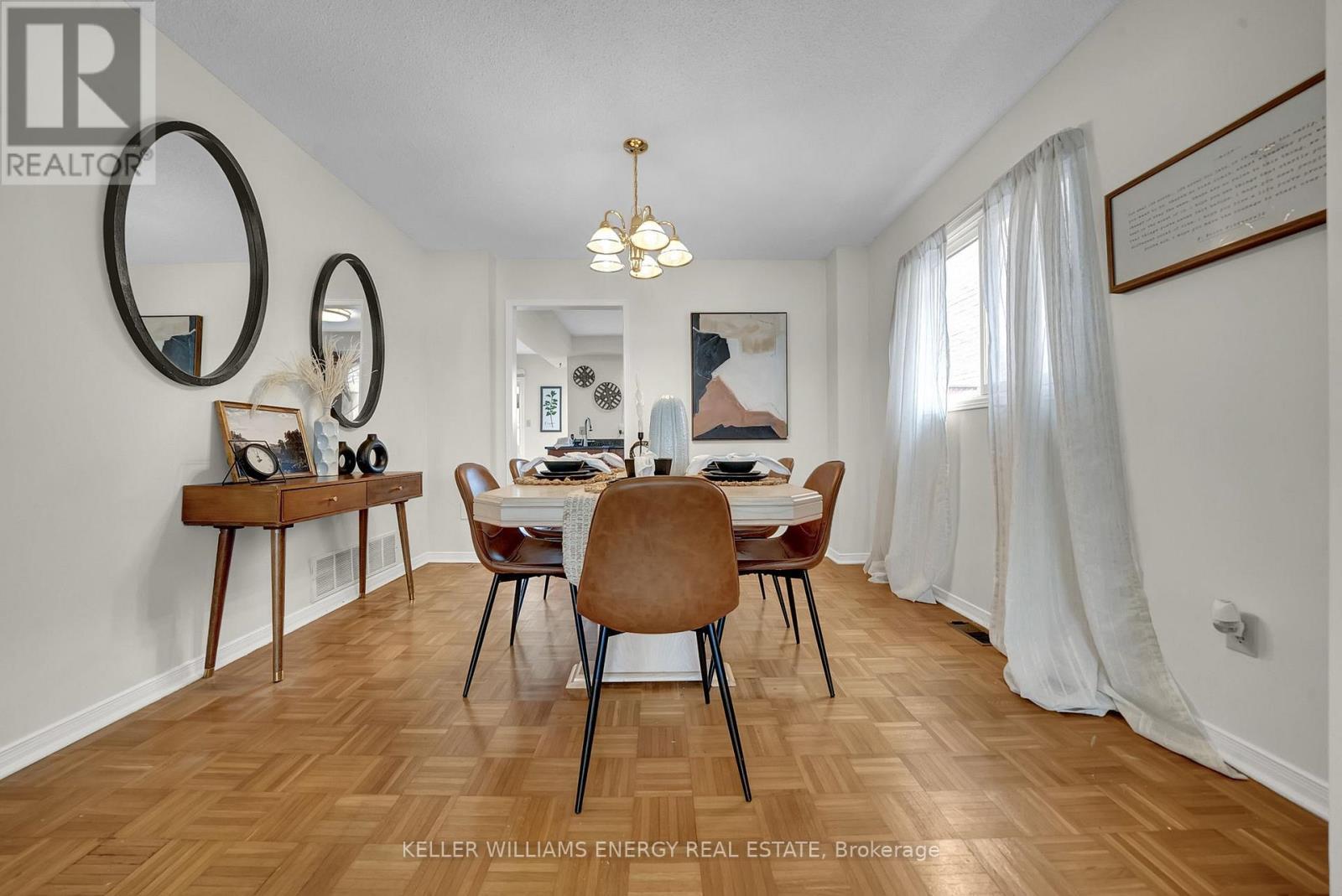 280 Thornton Road N, Oshawa (Mclaughlin), ON - Indoor Photo Showing Dining Room
