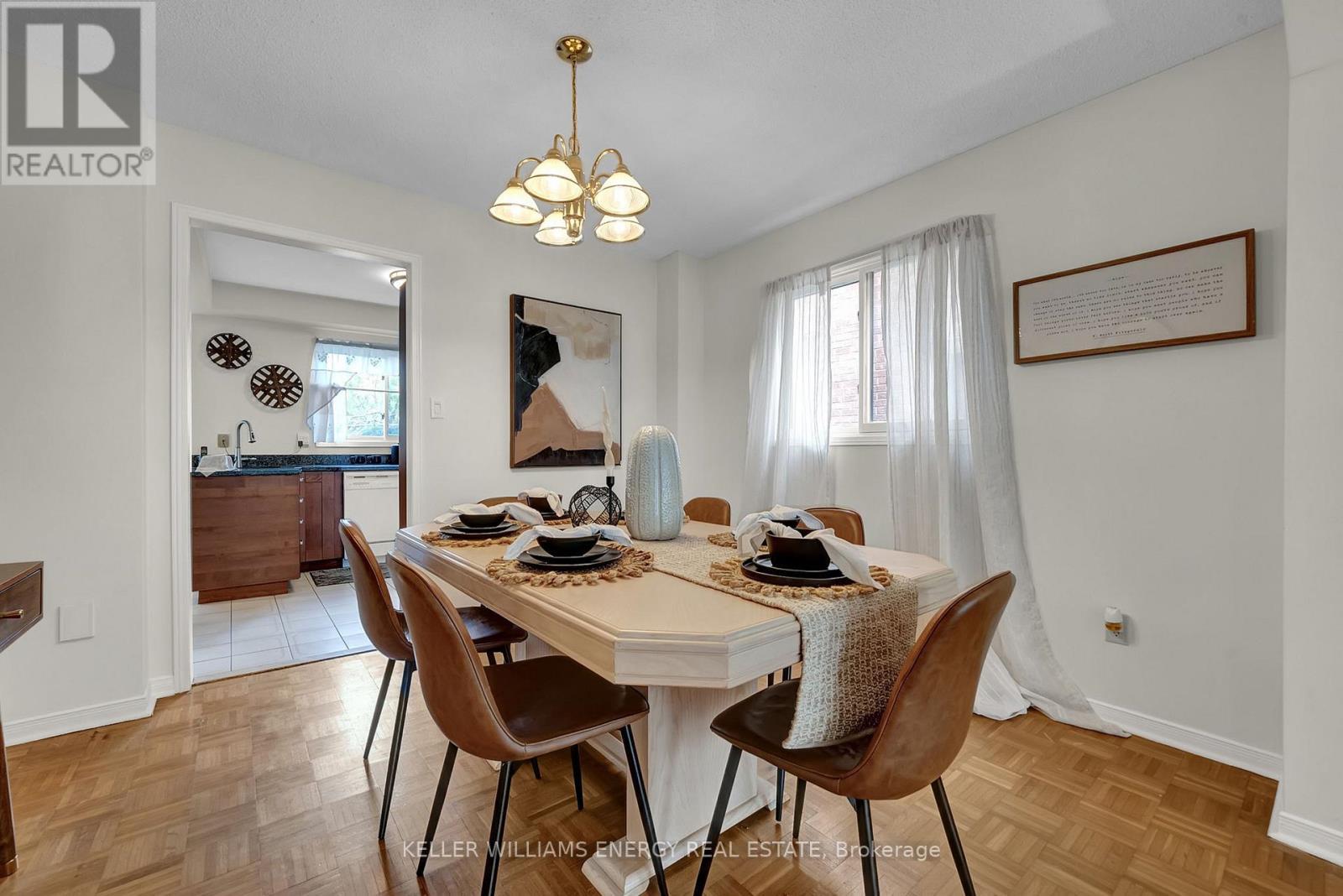 280 Thornton Road N, Oshawa (Mclaughlin), ON - Indoor Photo Showing Dining Room