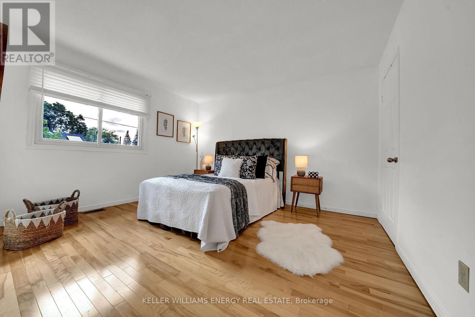 280 Thornton Road N, Oshawa (Mclaughlin), ON - Indoor Photo Showing Bedroom