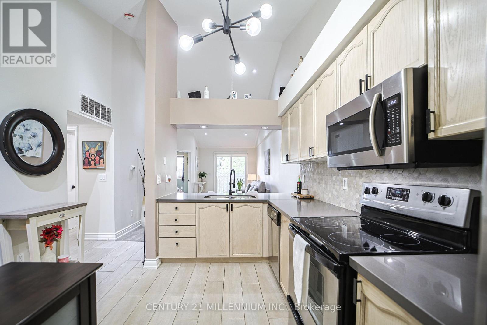 164 - 85 Bristol Road E, Mississauga, ON - Indoor Photo Showing Kitchen
