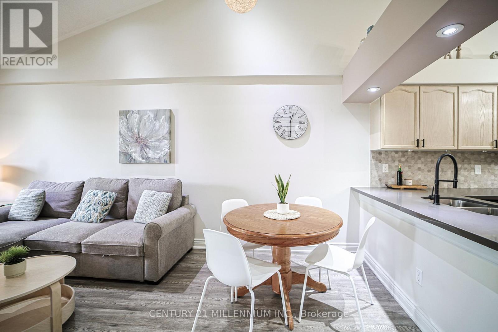 164 - 85 Bristol Road E, Mississauga, ON - Indoor