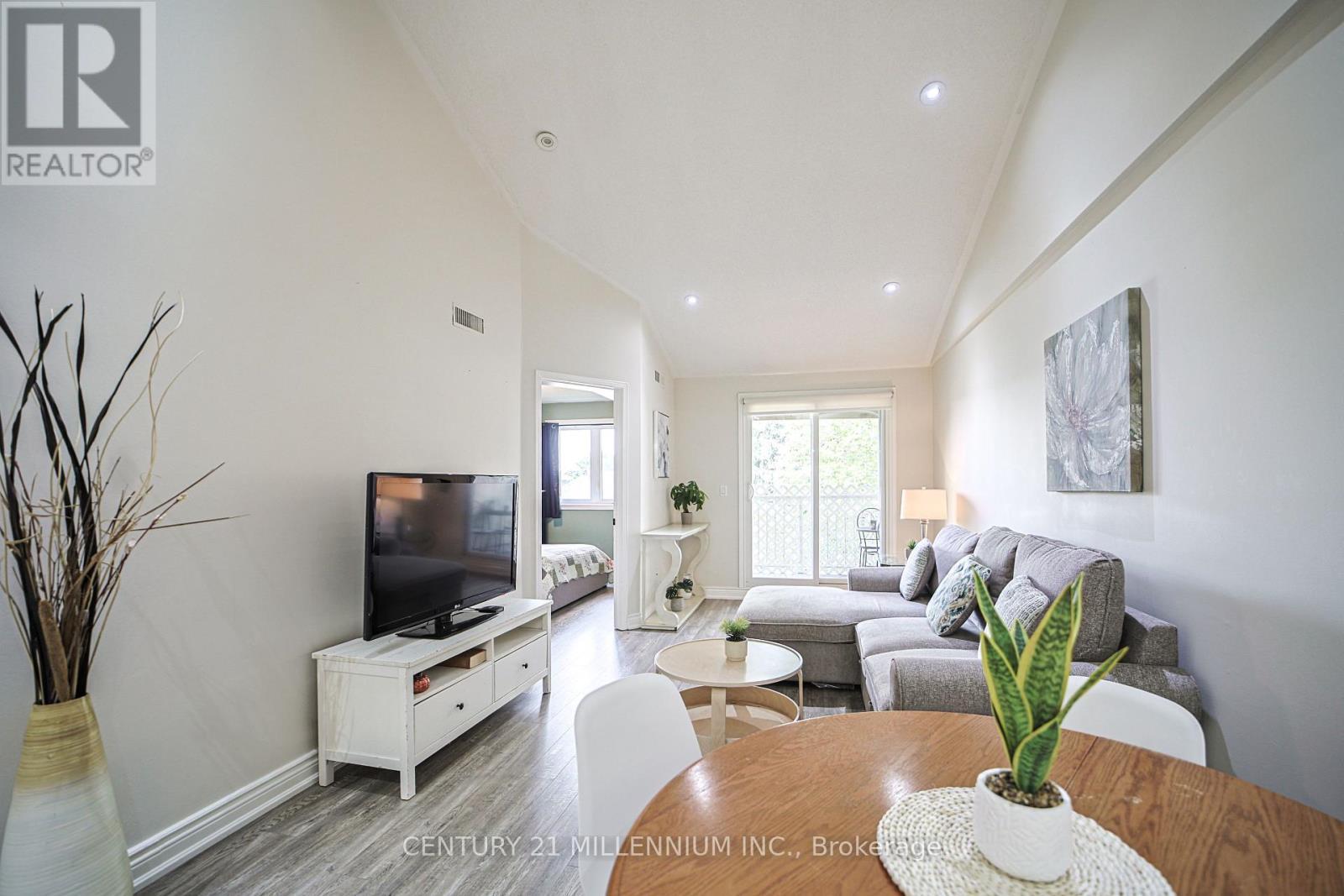 164 - 85 Bristol Road E, Mississauga, ON - Indoor