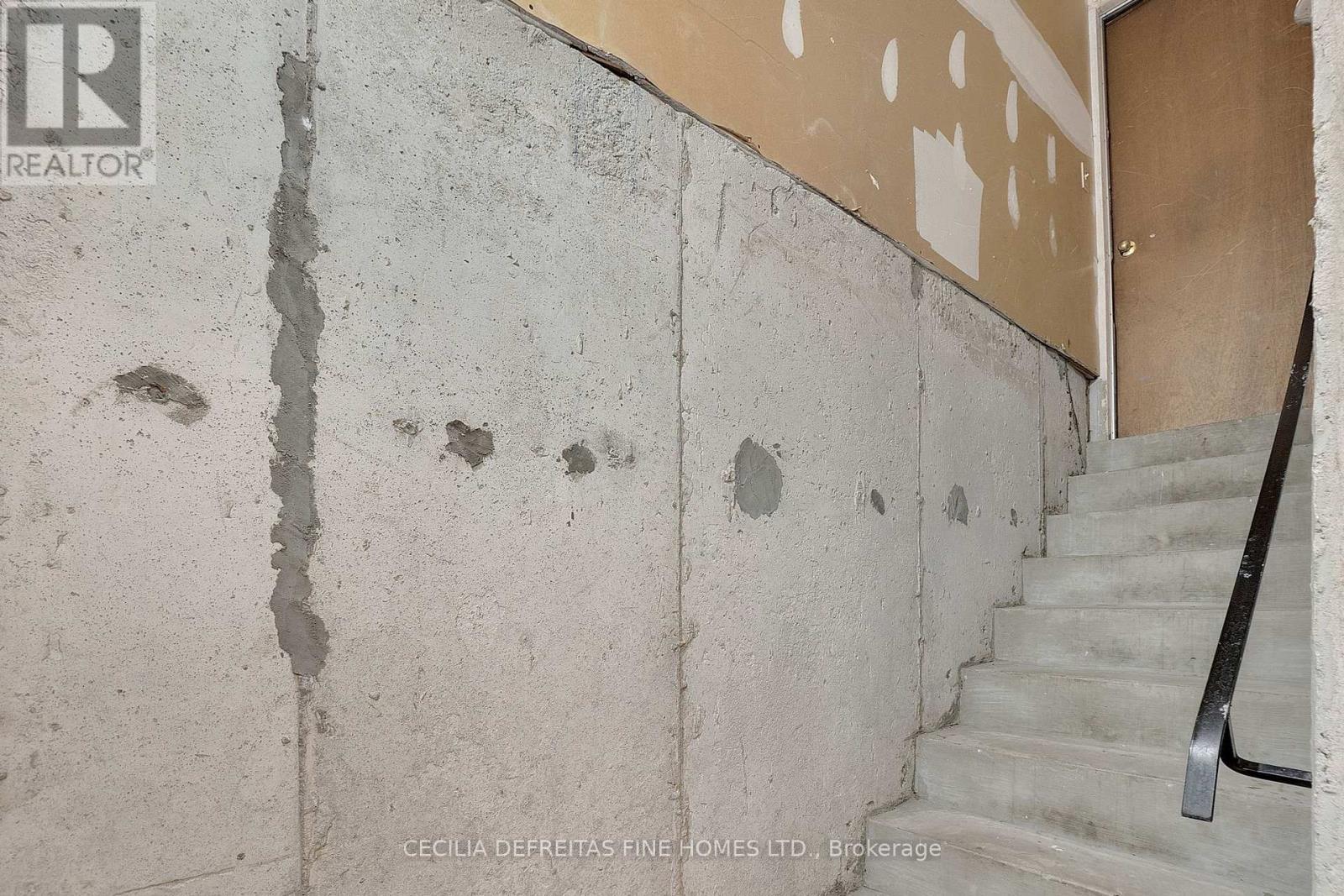 Bsmt - 249 Dante Court, Vaughan, ON - Outdoor