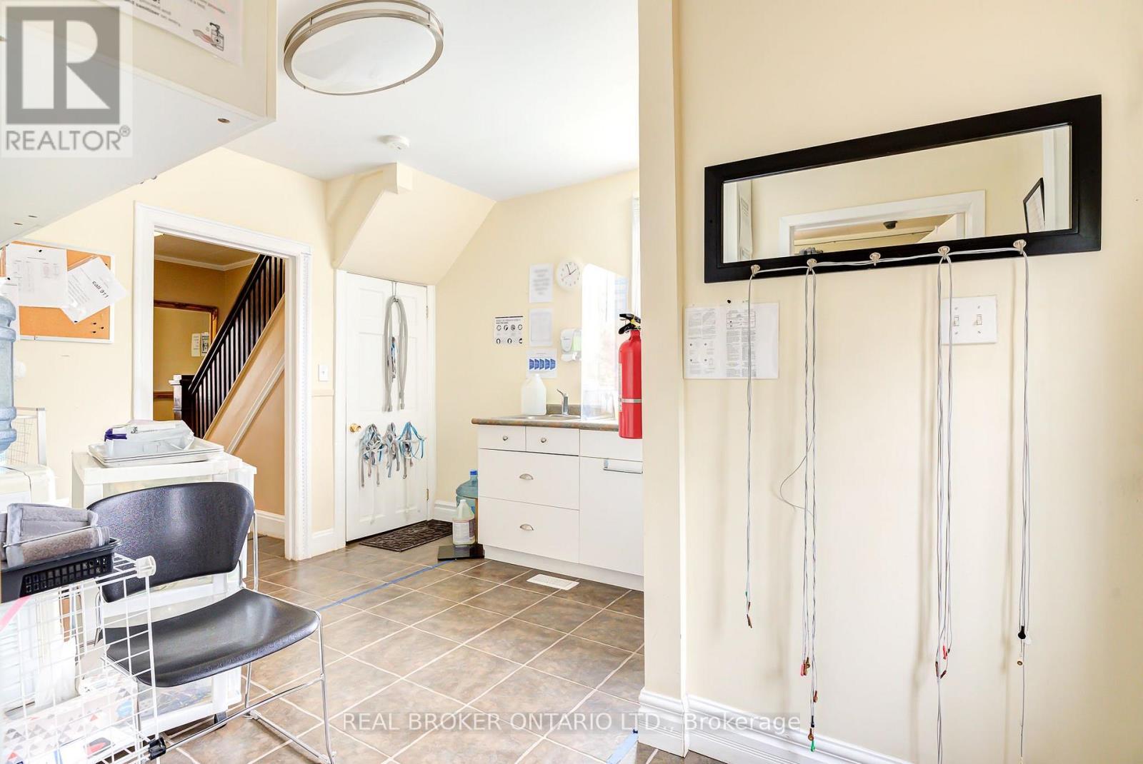 1405 King Street E, Cambridge, ON