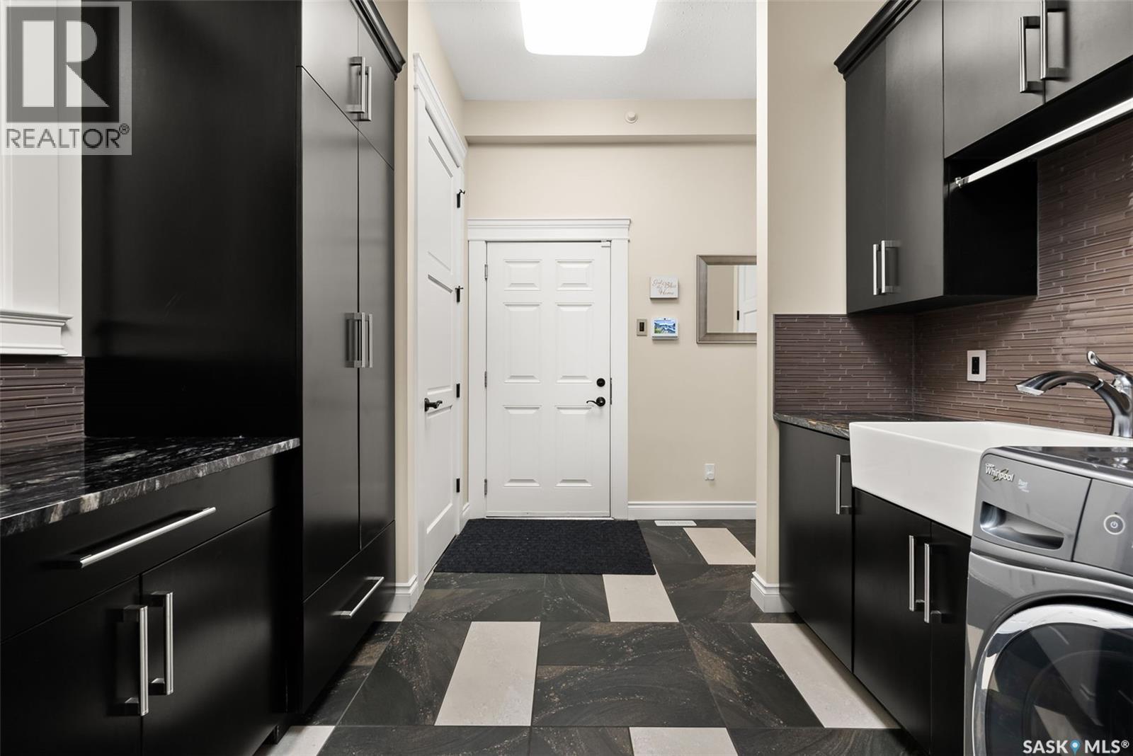 123 Slater Crescent, Edenwold Rm No.158, SK - Indoor Photo Showing Laundry Room