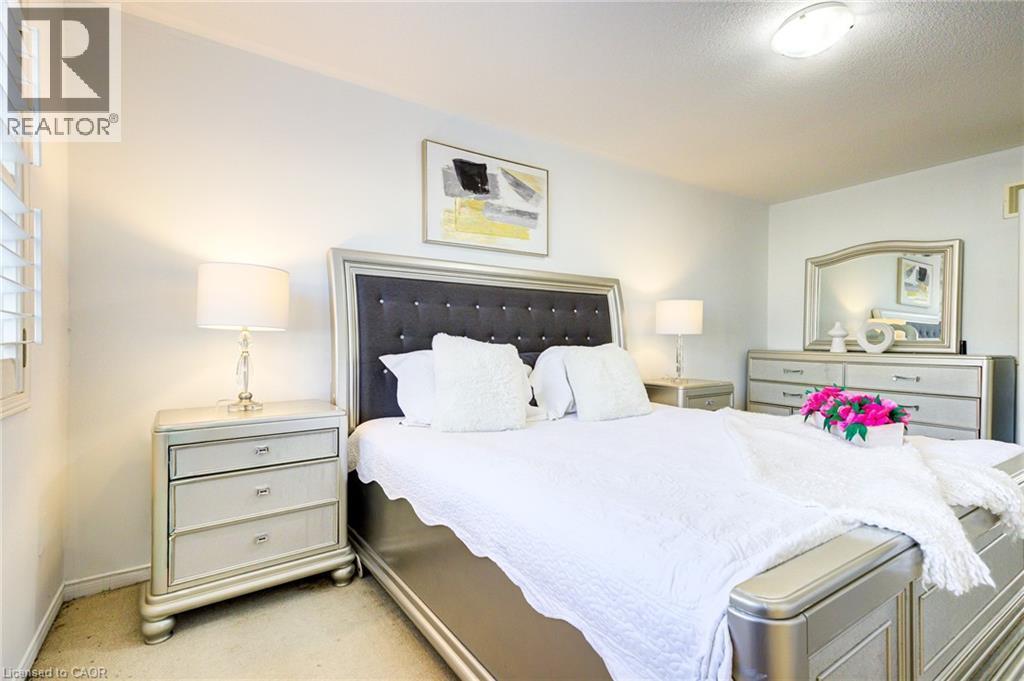 1633 Frolis Street, Oshawa, ON - Indoor Photo Showing Bedroom