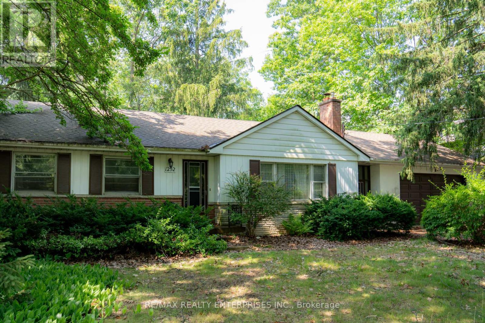 1252 Mona Road, Mississauga, ON - Outdoor