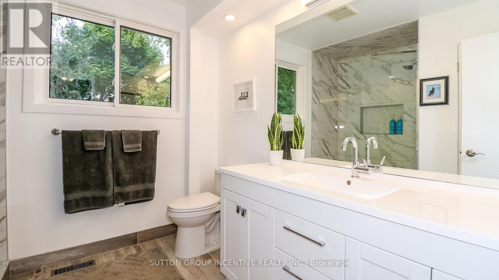 2717 Line 13 Line, Bradford West Gwillimbury, ON - Indoor Photo Showing Bathroom