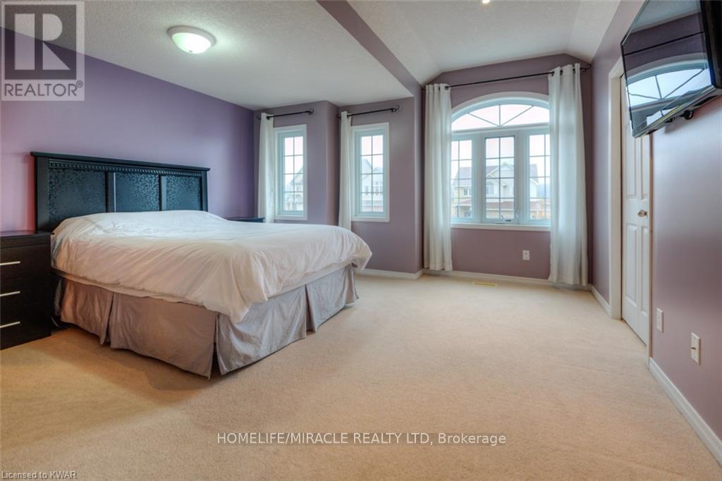 55 Seabrook Drive, Kitchener, ON - Indoor Photo Showing Bedroom