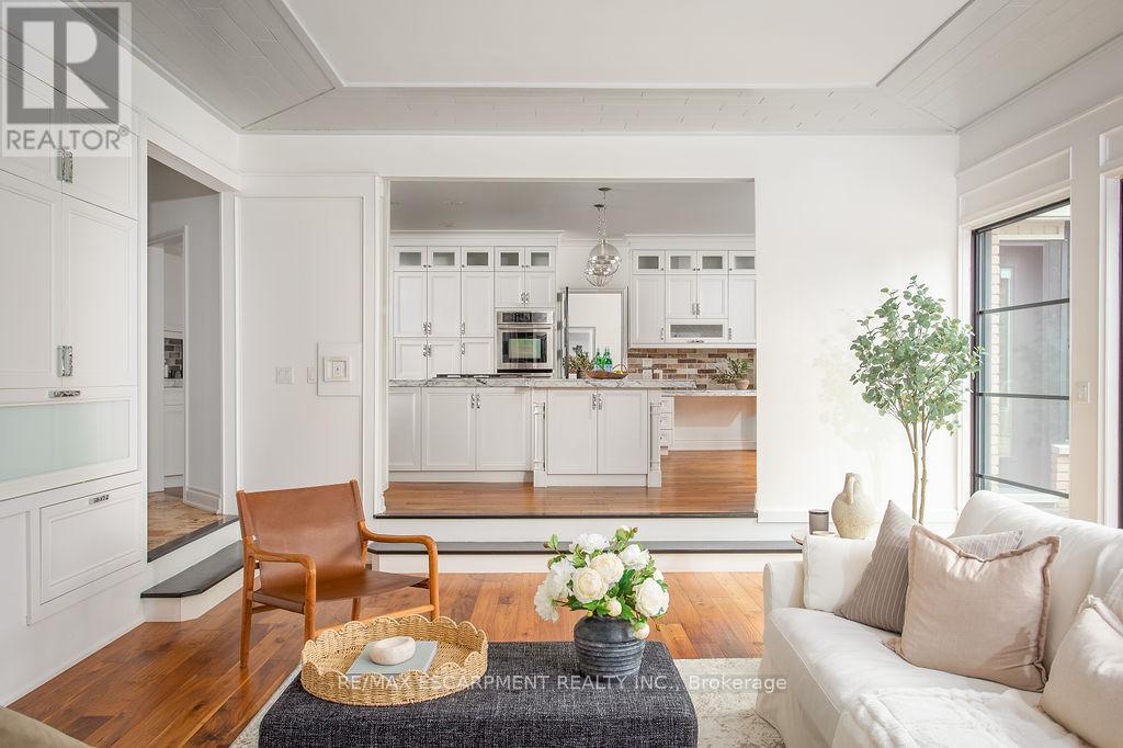 12 Blackberry Place, Hamilton, ON - Indoor