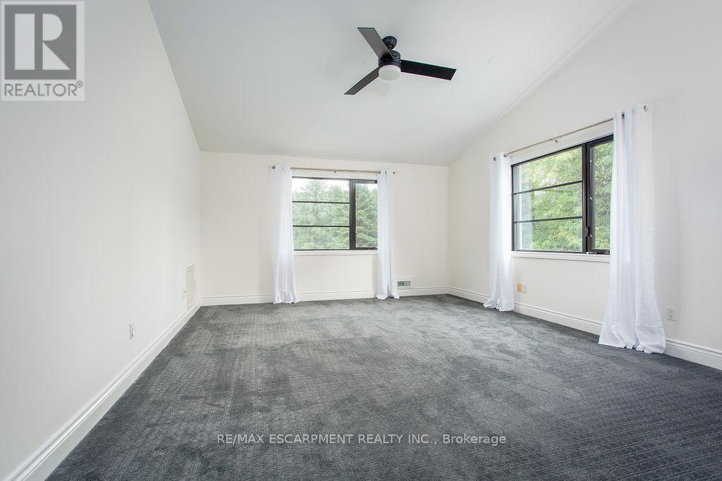 12 Blackberry Place, Hamilton, ON - Indoor Photo Showing Other Room