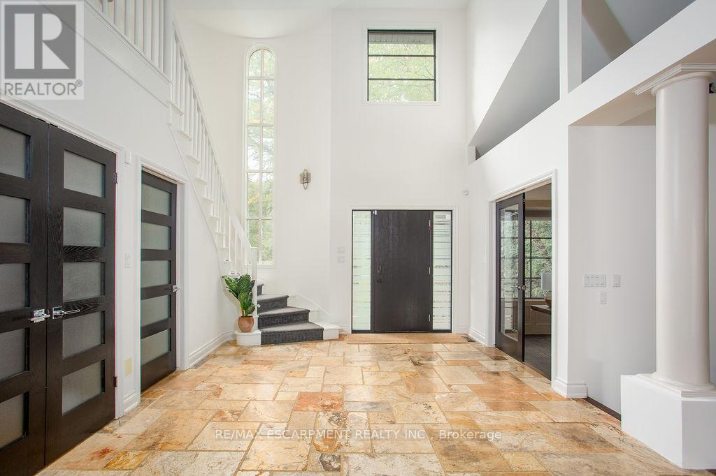 12 Blackberry Place, Hamilton, ON - Indoor Photo Showing Other Room