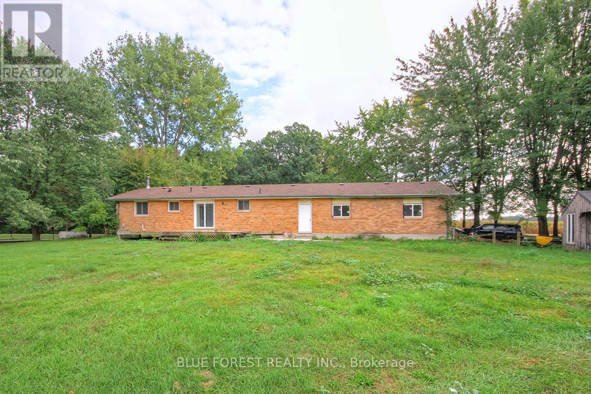 612 Trillium Drive, Southwest Middlesex, ON - Outdoor