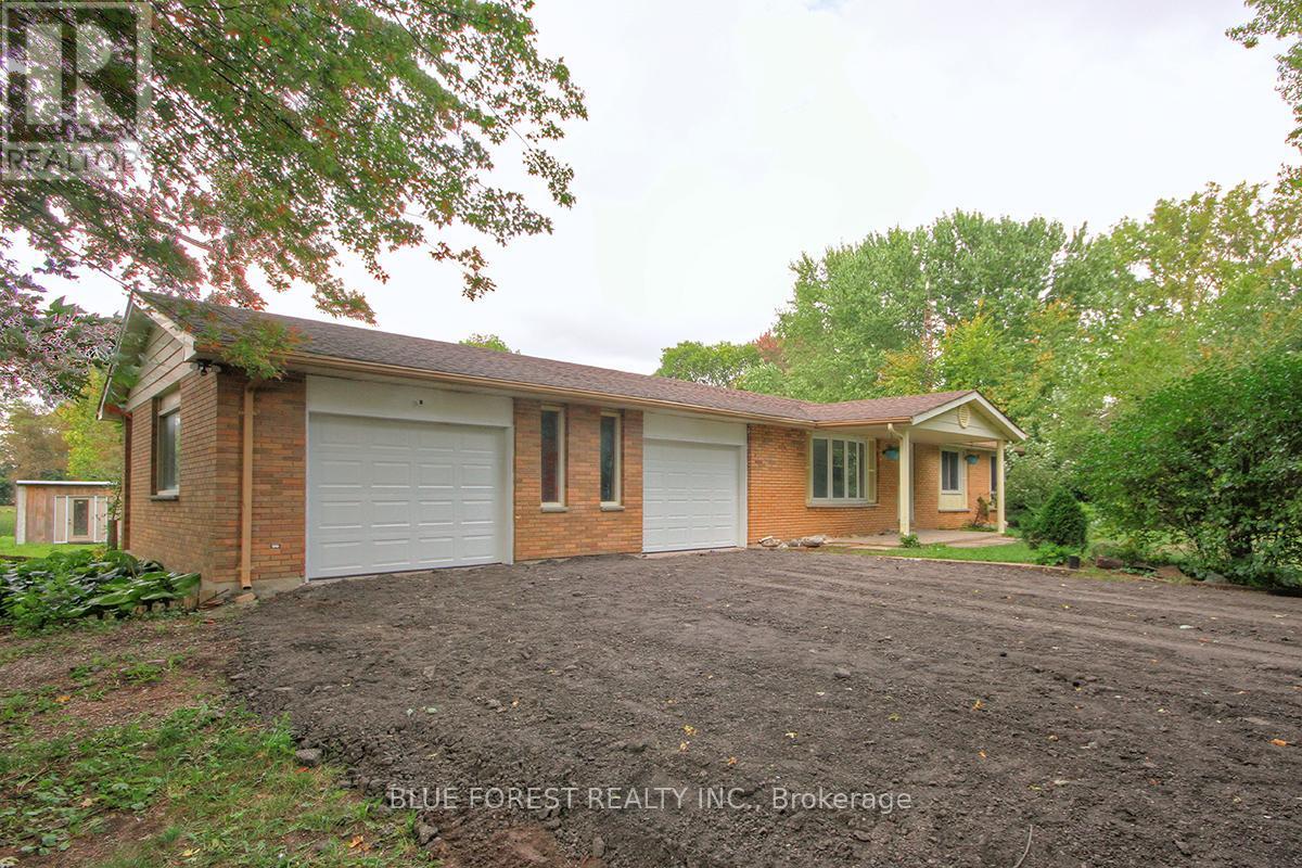 612 Trillium Drive, Southwest Middlesex, ON - Outdoor