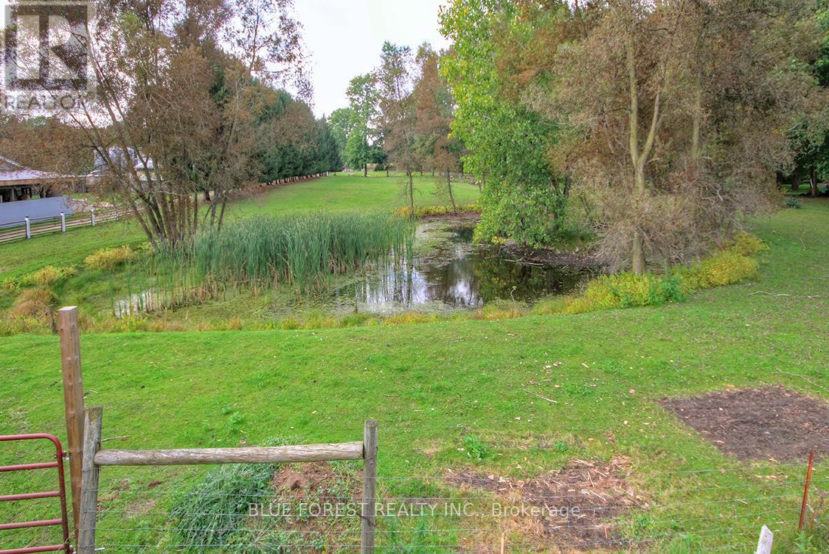 612 Trillium Drive, Southwest Middlesex, ON - Outdoor