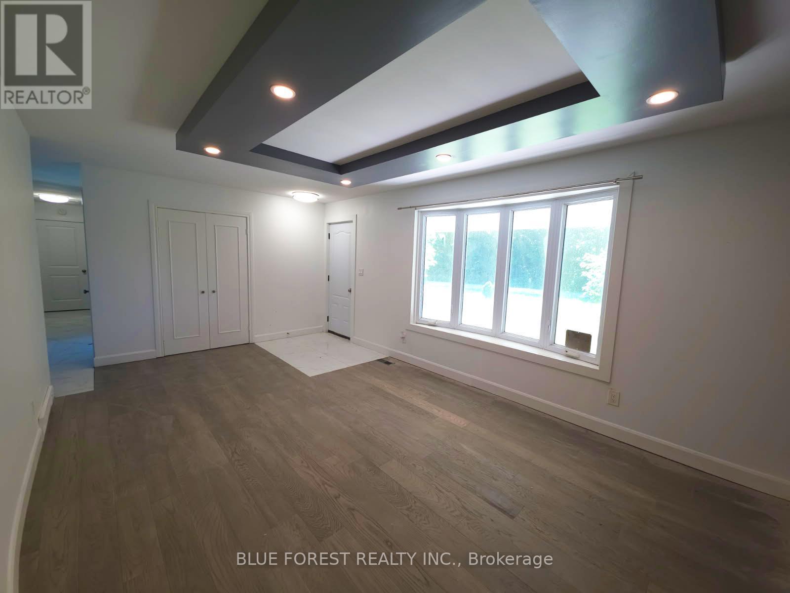 612 Trillium Drive, Southwest Middlesex, ON - Indoor Photo Showing Other Room