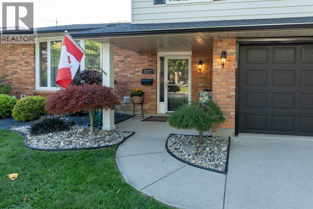 2577 Kaymar Crescent, Sarnia, ON - Outdoor