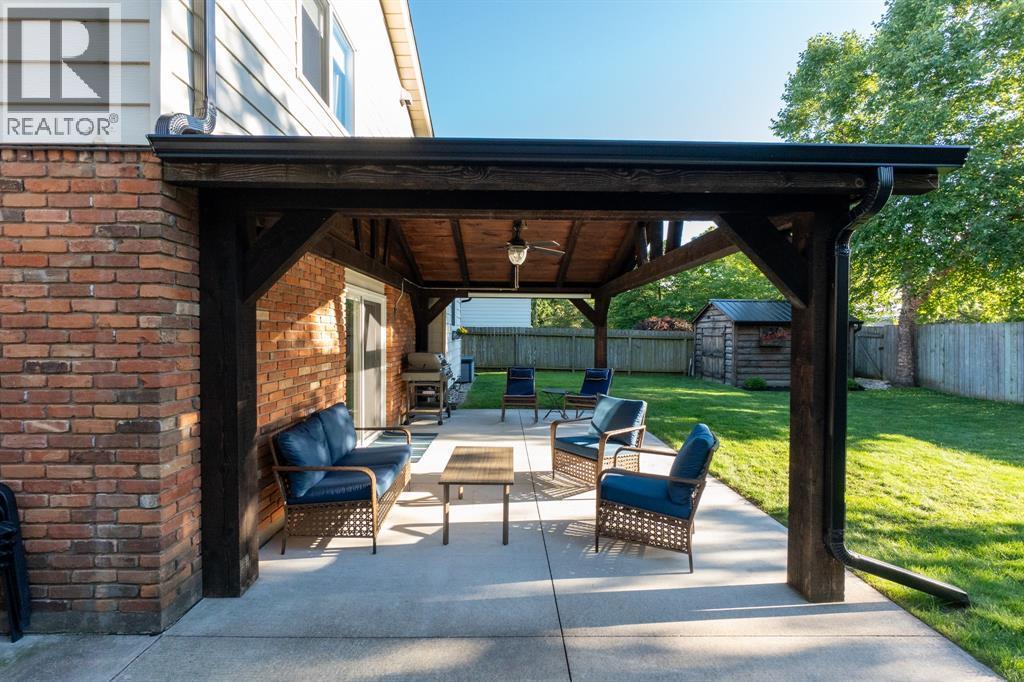 2577 Kaymar Crescent, Sarnia, ON - Outdoor With Exterior