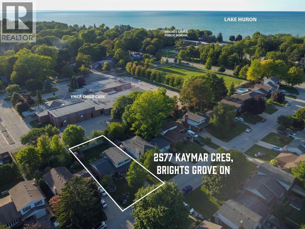2577 Kaymar Crescent, Sarnia, ON - With Body Of Water With View