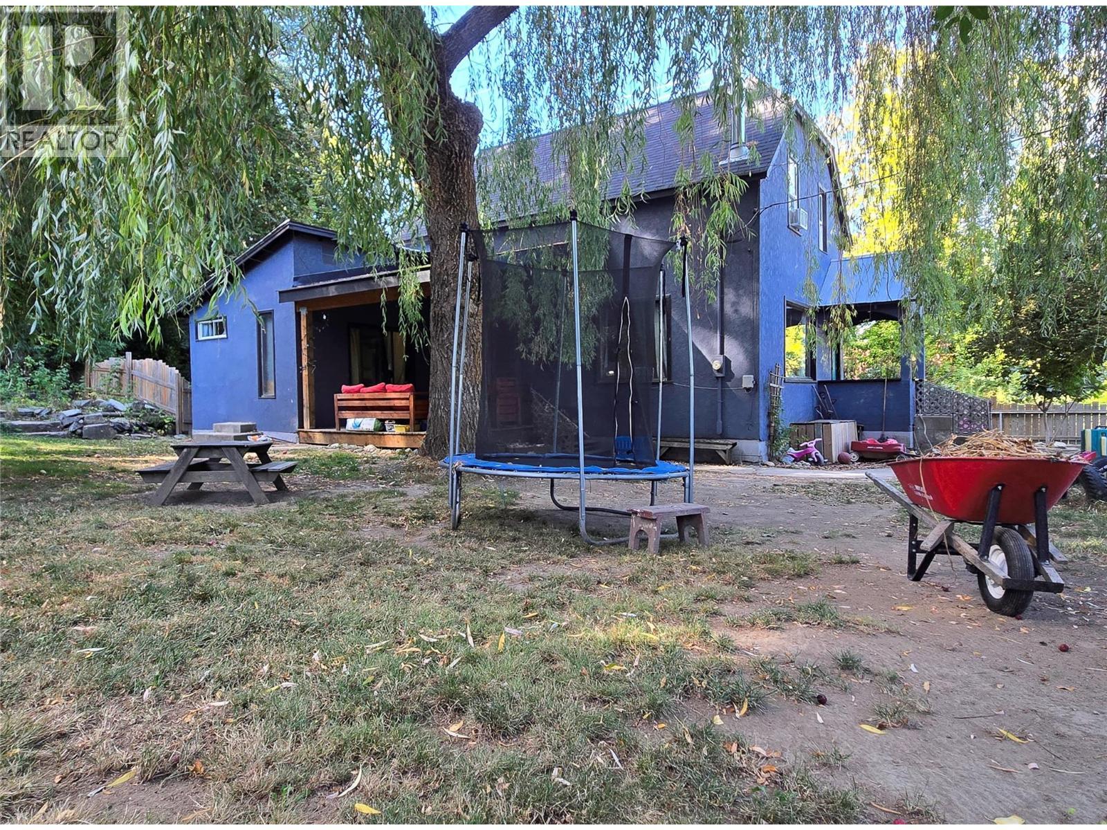 1602 Vancouver Street, Nelson, BC - Outdoor