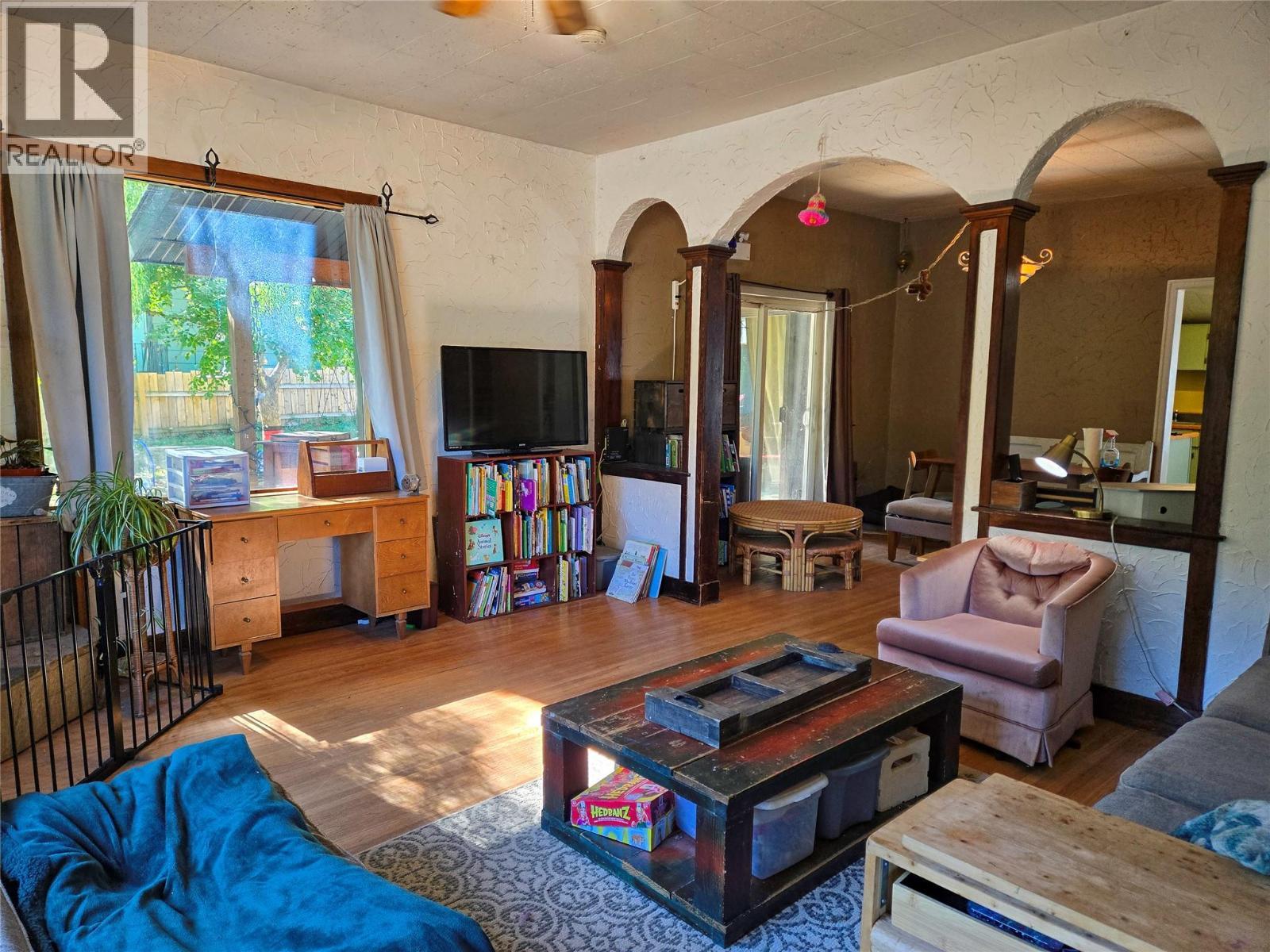 1602 Vancouver Street, Nelson, BC - Indoor Photo Showing Living Room