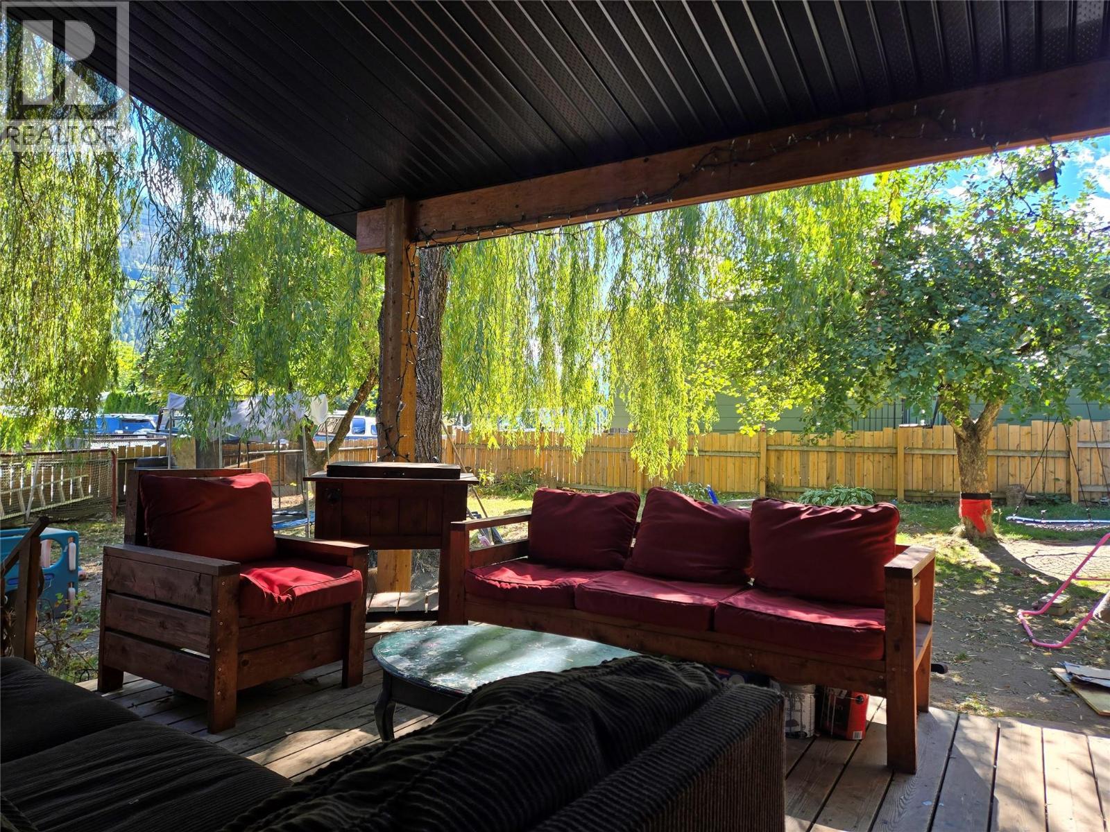 1602 Vancouver Street, Nelson, BC - Outdoor With Deck Patio Veranda