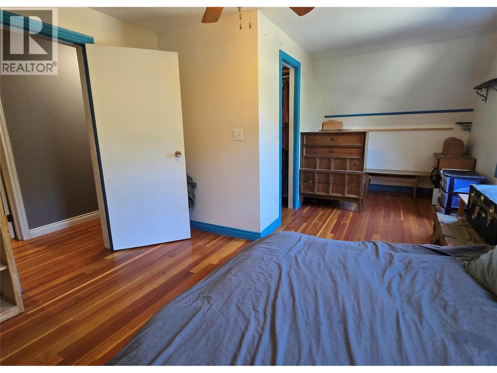 1602 Vancouver Street, Nelson, BC - Indoor Photo Showing Bedroom