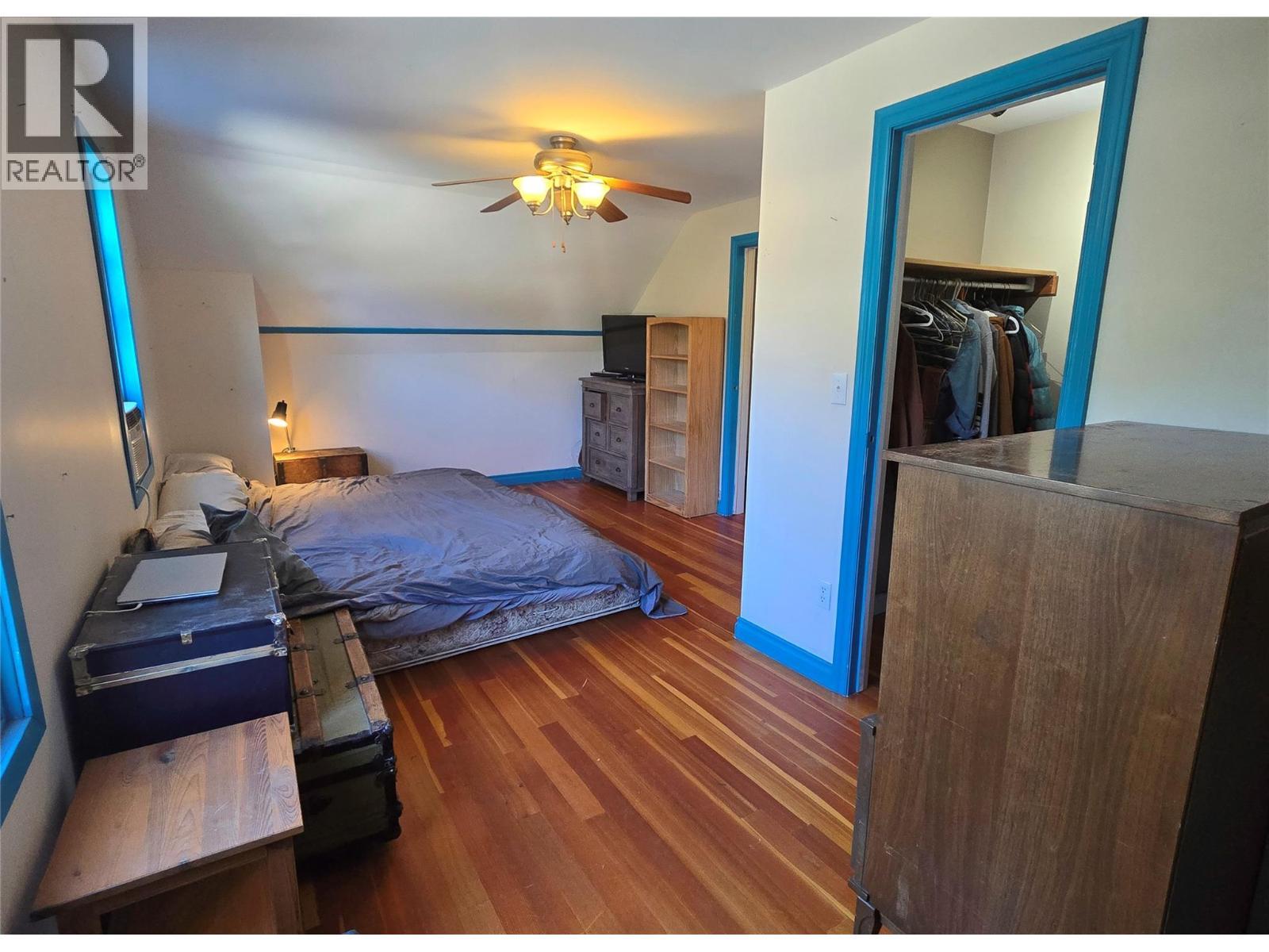 1602 Vancouver Street, Nelson, BC - Indoor Photo Showing Bedroom