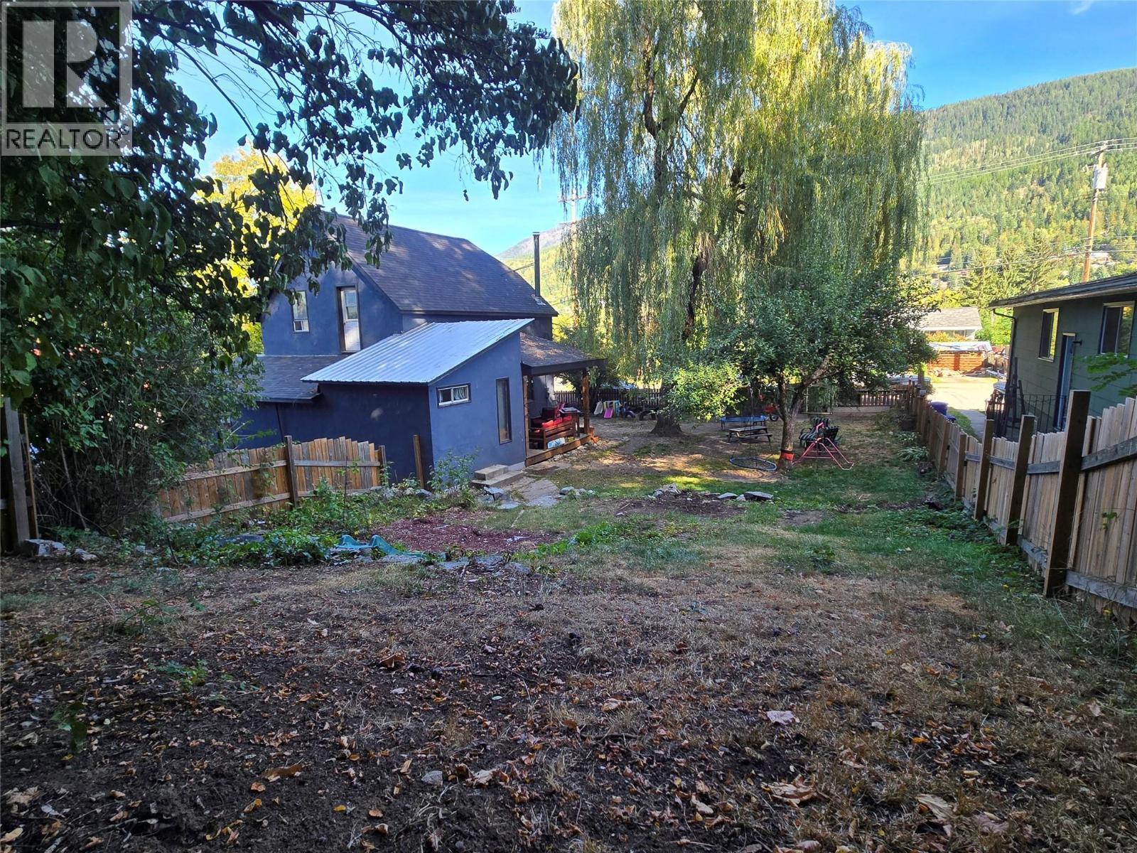 1602 Vancouver Street, Nelson, BC - Outdoor