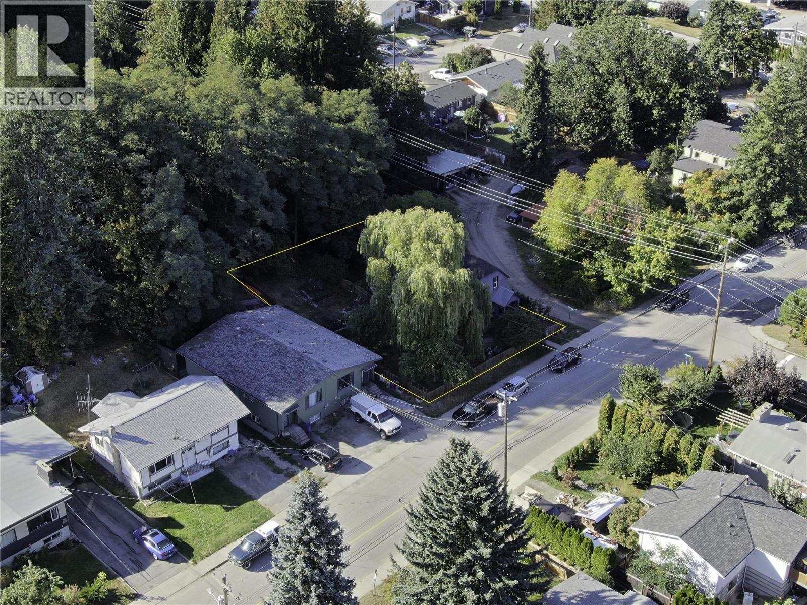 1602 Vancouver Street, Nelson, BC - Outdoor With View