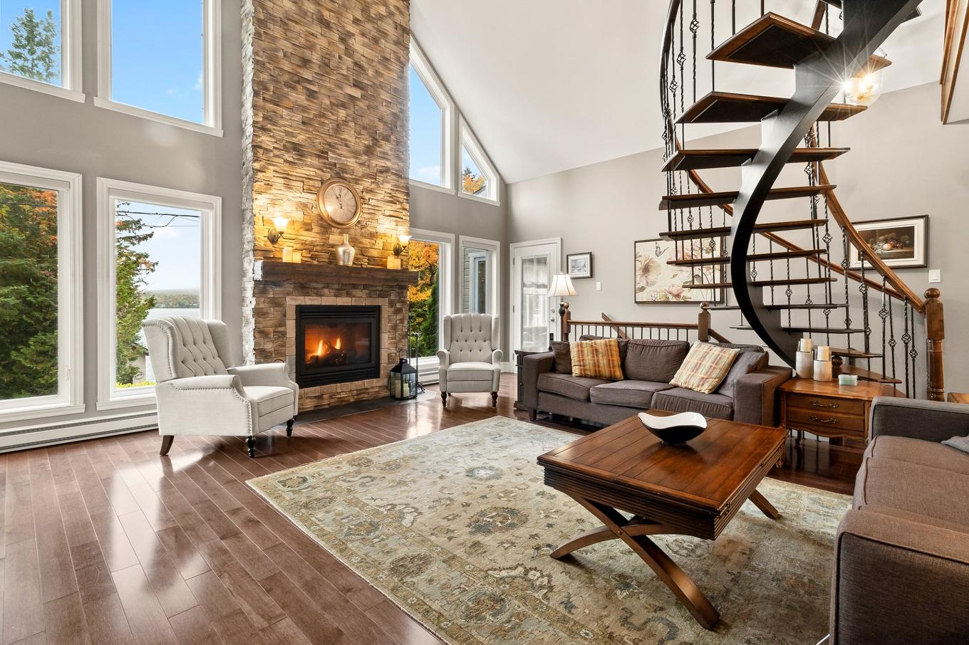Living room - 4 Ch. Du Colibri, Val-Des-Lacs, QC - Indoor Photo Showing Living Room With Fireplace