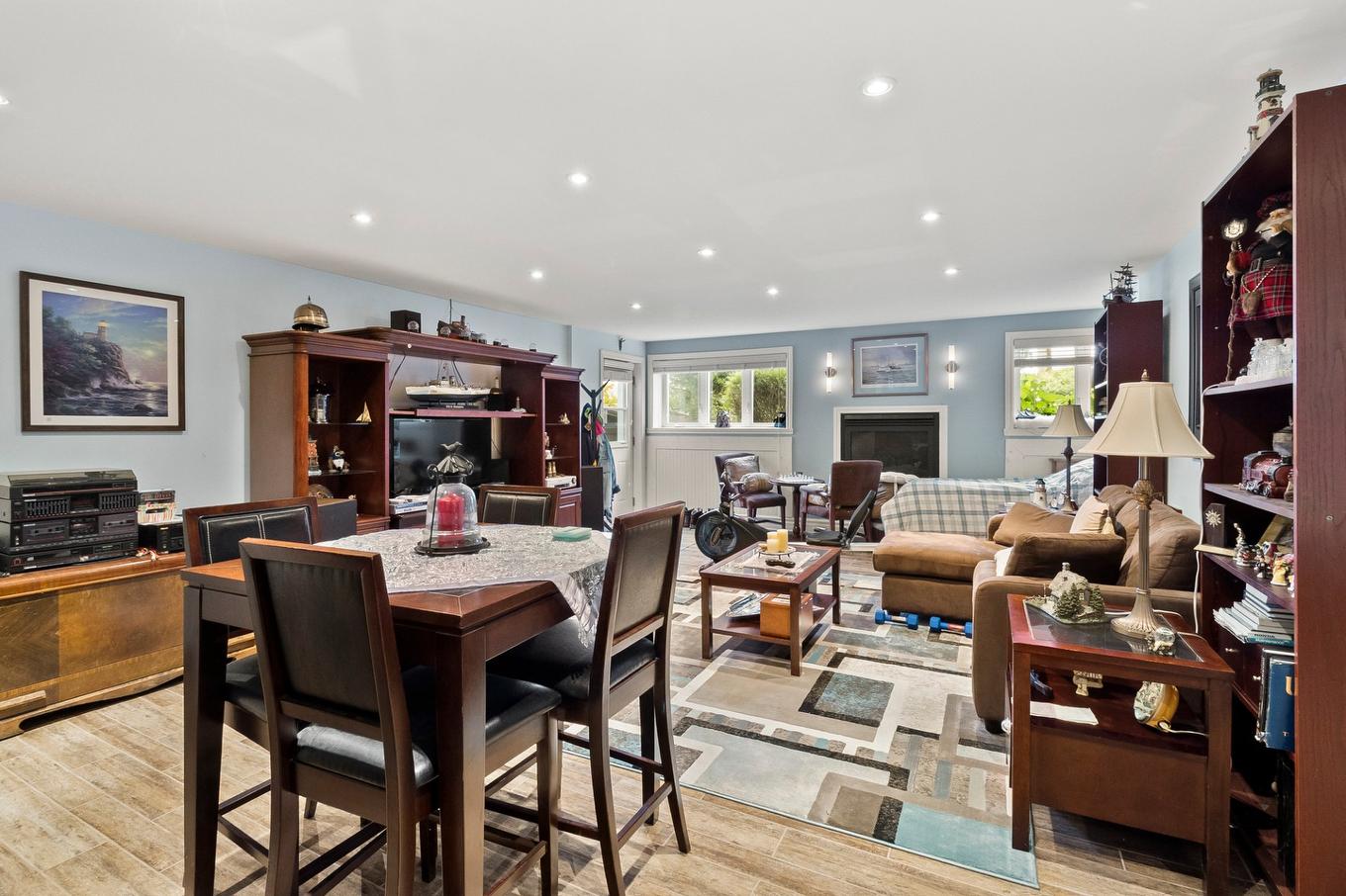 Basement - 4 Ch. Du Colibri, Val-Des-Lacs, QC - Indoor Photo Showing Dining Room