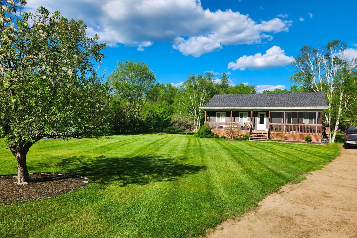 Extérieur - 672 Ch. Du Poisson-Blanc, Denholm, QC - Outdoor With Deck Patio Veranda