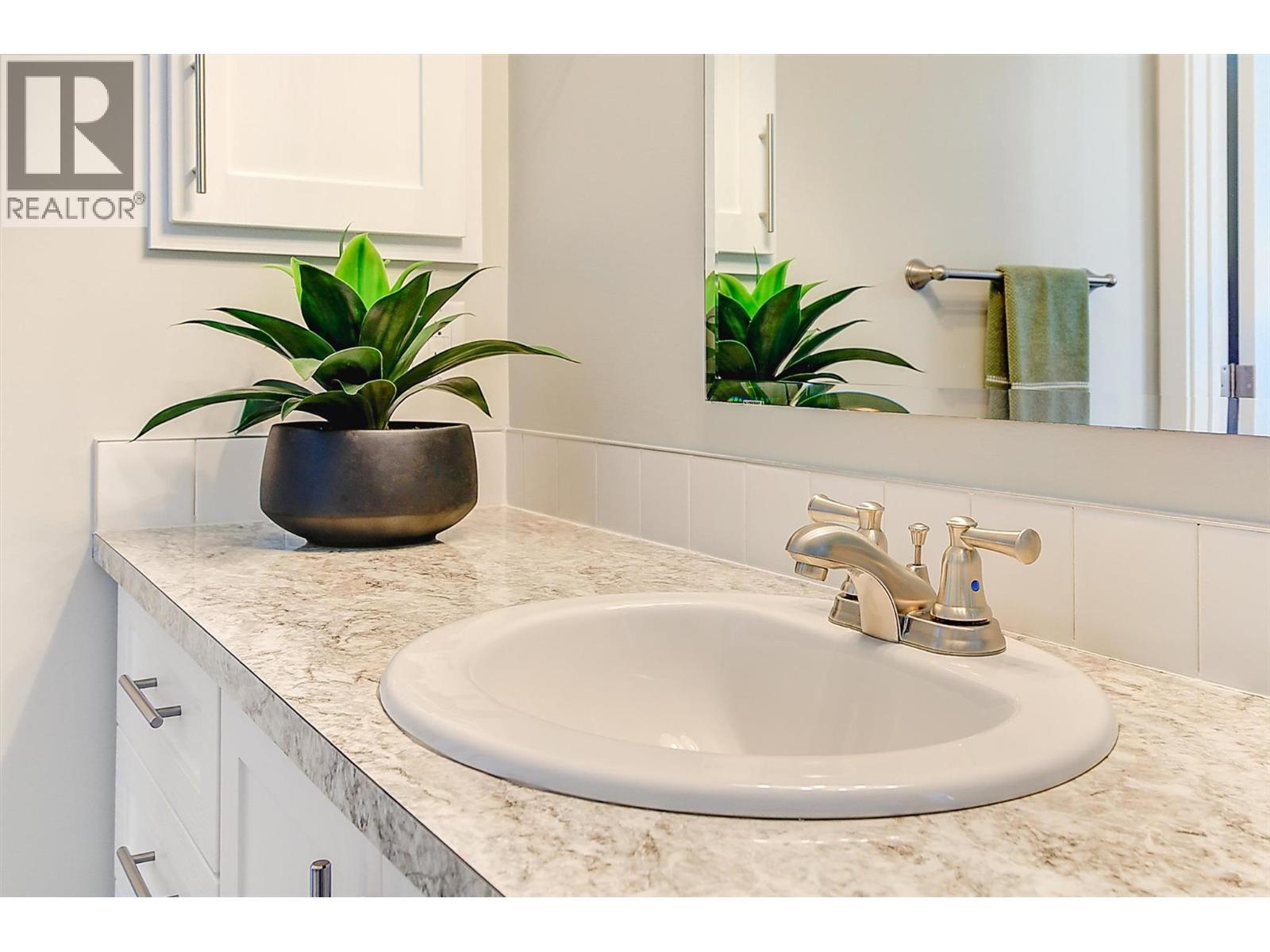 1835 Nancee Way Court Unit# 46, Kelowna, BC