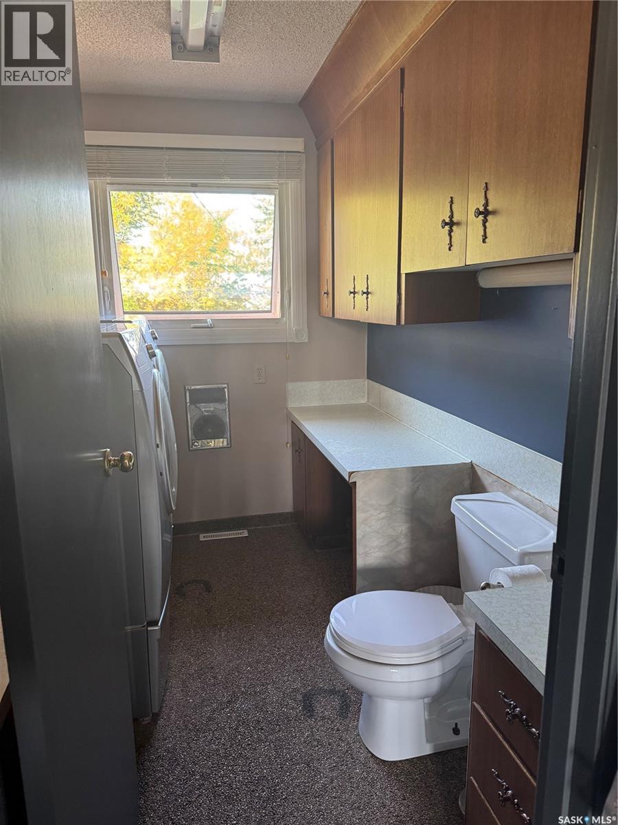 203 Macdonald Street, Stockholm, SK - Indoor Photo Showing Laundry Room