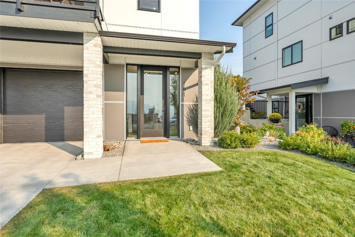 101-1001 Antler Drive, Penticton, BC - Outdoor
